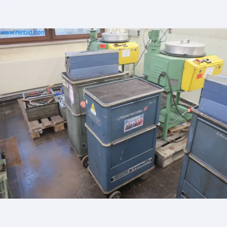 Zakłady produkcji i magazynowania mineralnych produktów olejowych, jak również surowców i produktów gotowych do produkcji smarów.-2