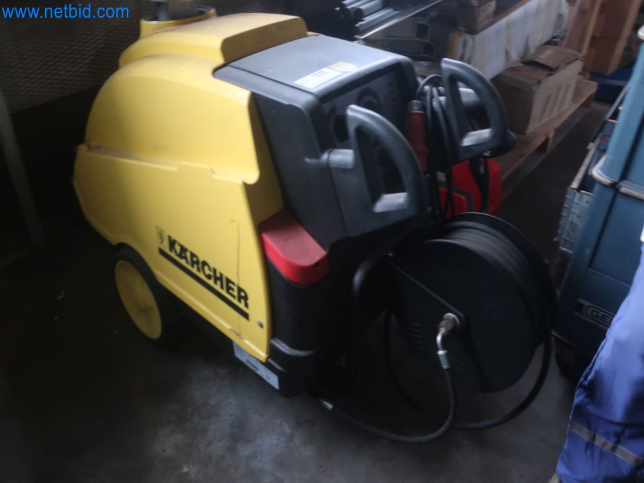 Plants for the production and storage of mineral oil products as well as input and finished products for the production of lubricants-3