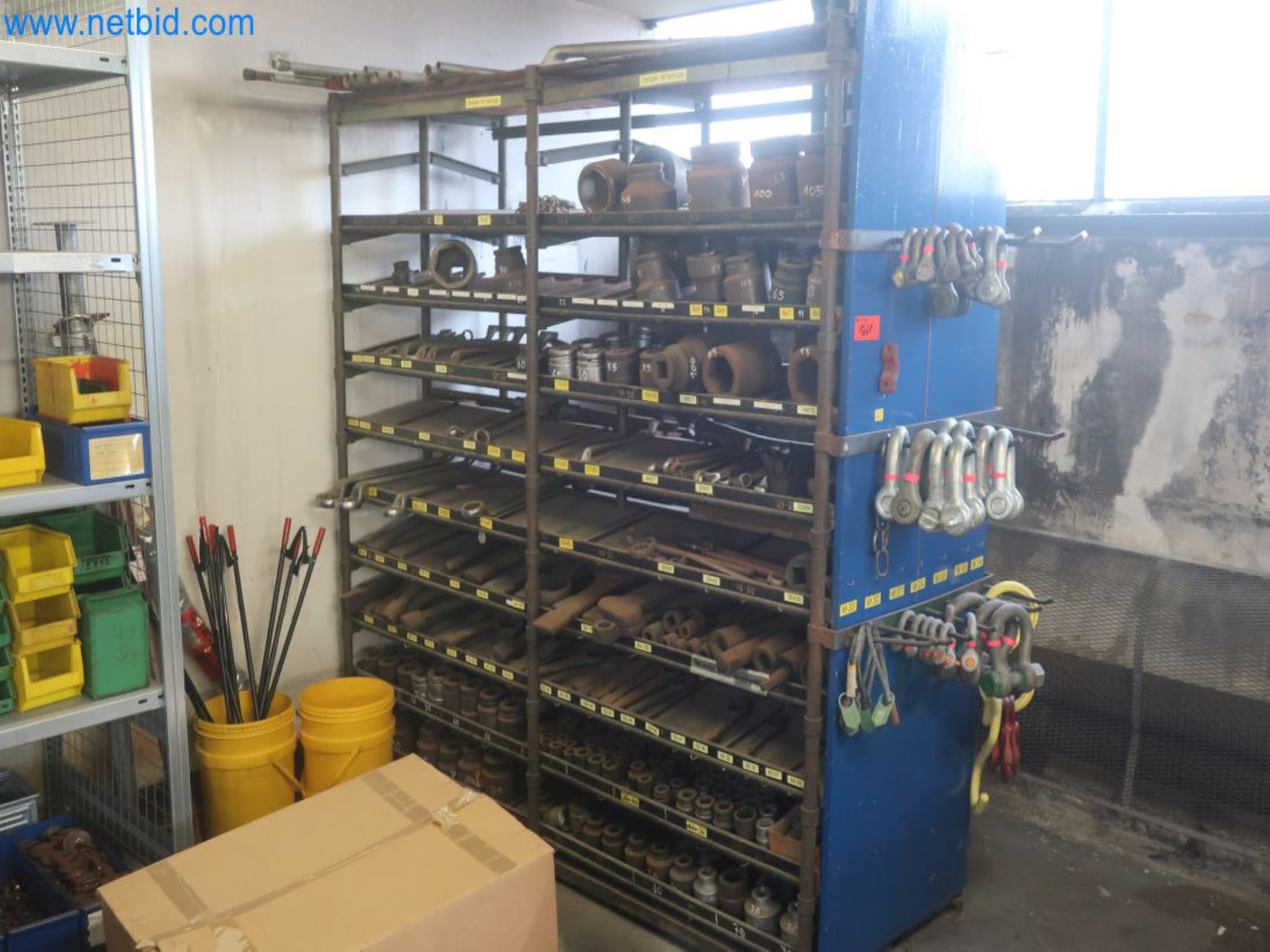 Plants for the production and storage of mineral oil products as well as input and finished products for the production of lubricants-1