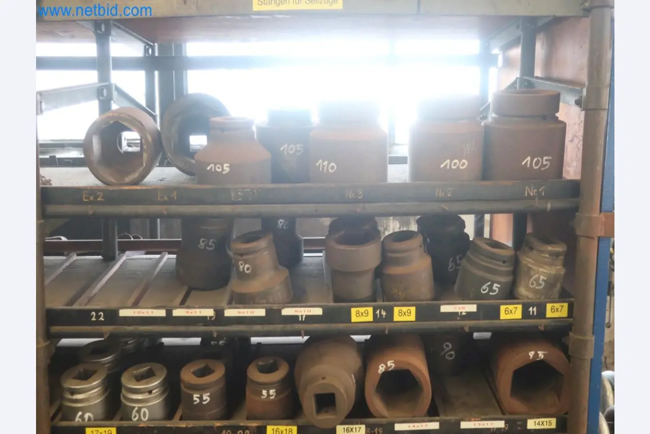 Zakłady produkcji i magazynowania mineralnych produktów olejowych, jak również surowców i produktów gotowych do produkcji smarów.-2