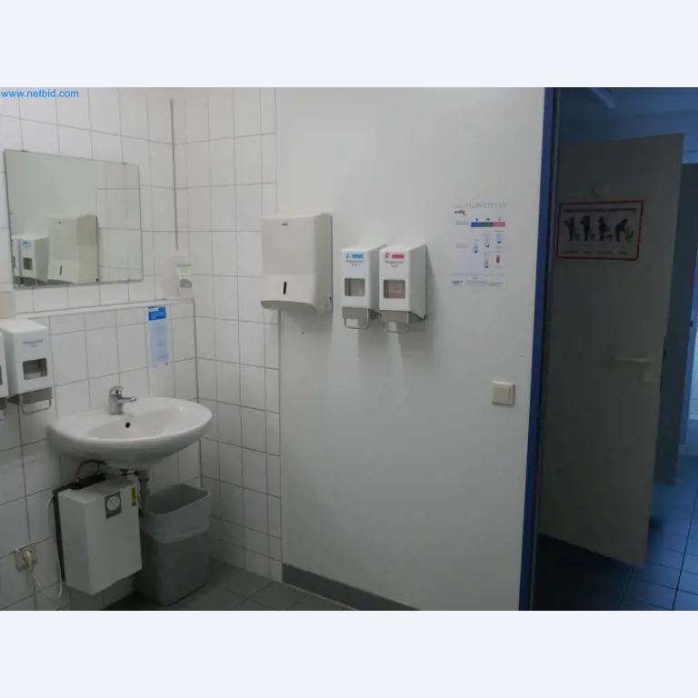 Závody na výrobu a skladování produktů z minerálních olejů, jakož i vstupů a hotových výrobků pro výrobu maziv.-9