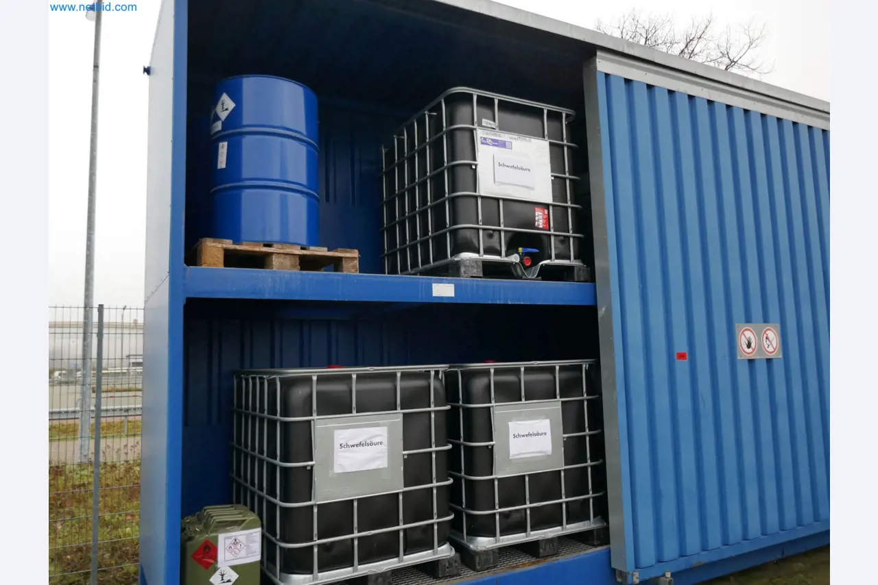 Zakłady produkcji i magazynowania mineralnych produktów olejowych, jak również surowców i produktów gotowych do produkcji smarów.-2