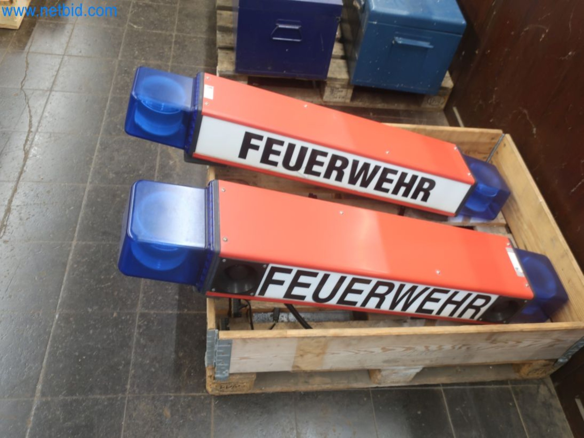 Magazinbestände, Rohöl-/Gas-Öl-/Einsatzpumpen sowie Betriebsausstattung einer Raffinerie-1