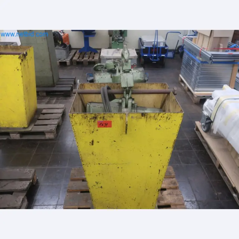 Plants for the production and storage of mineral oil products as well as input and finished products for the production of lubricants-1