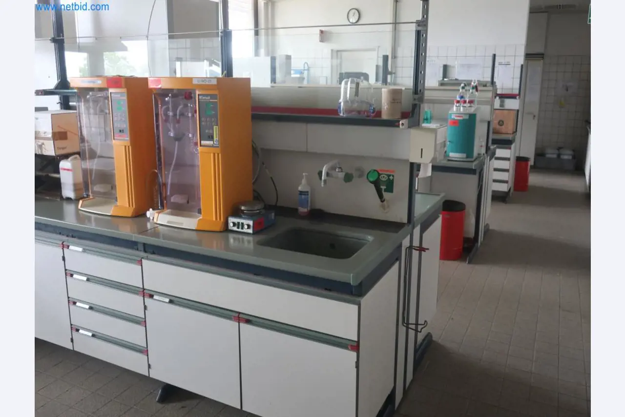 Závody na výrobu a skladování produktů z minerálních olejů, jakož i vstupů a hotových výrobků pro výrobu maziv.-2