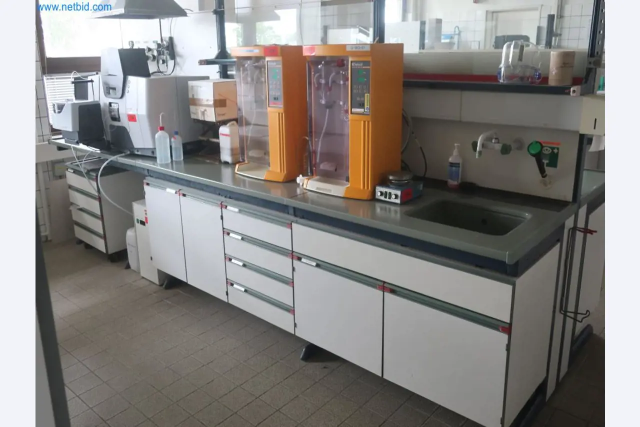 Závody na výrobu a skladování produktů z minerálních olejů, jakož i vstupů a hotových výrobků pro výrobu maziv.-1