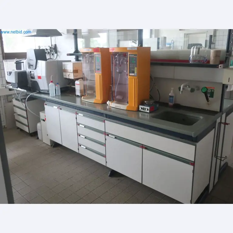 Závody na výrobu a skladování produktů z minerálních olejů, jakož i vstupů a hotových výrobků pro výrobu maziv.-1