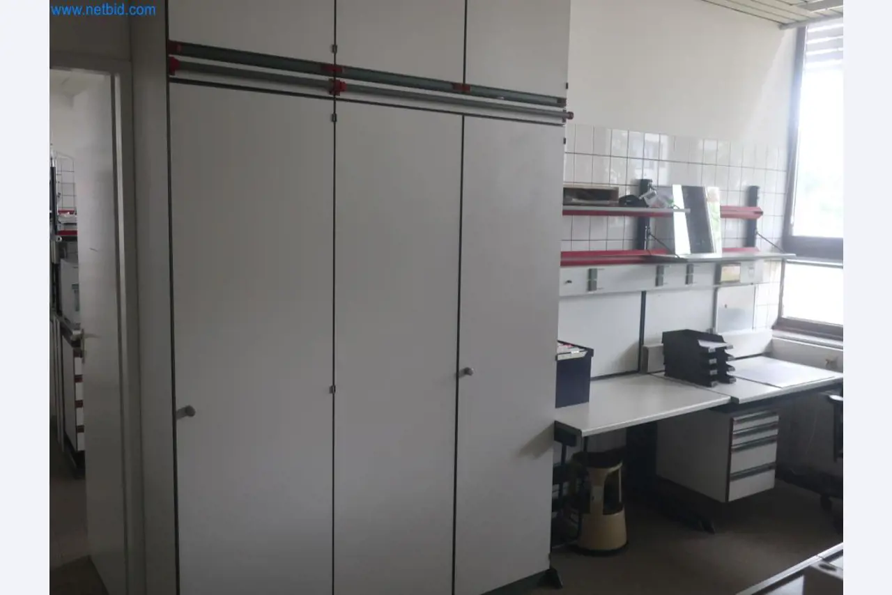 Závody na výrobu a skladování produktů z minerálních olejů, jakož i vstupů a hotových výrobků pro výrobu maziv.-4