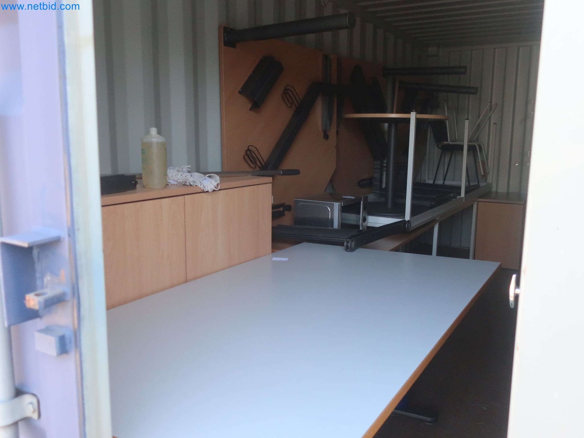 Závody na výrobu a skladování produktů z minerálních olejů, jakož i vstupů a hotových výrobků pro výrobu maziv.-5