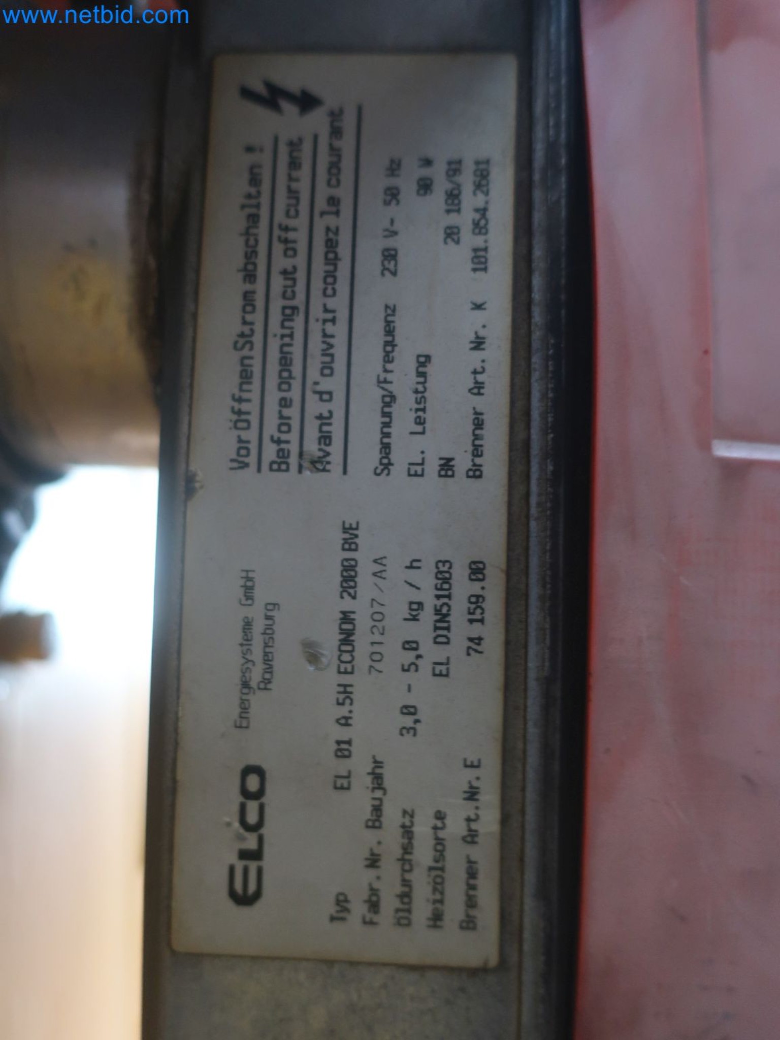 Installations pour la fabrication et le stockage de produits pétroliers ainsi que de produits d'alimentation et de produits finis pour la fabrication de lubrifiants-3