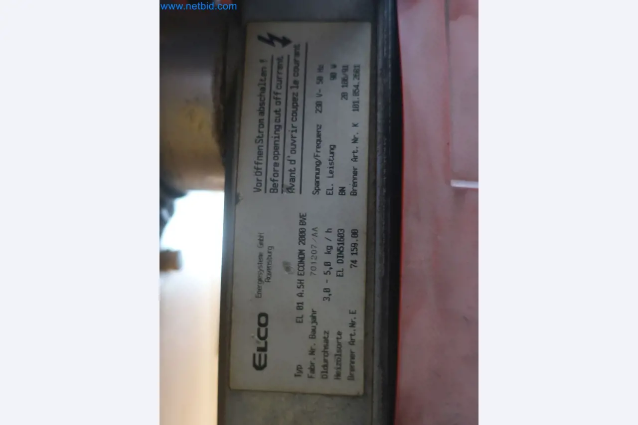 Installations pour la fabrication et le stockage de produits pétroliers ainsi que de produits d'alimentation et de produits finis pour la fabrication de lubrifiants-3