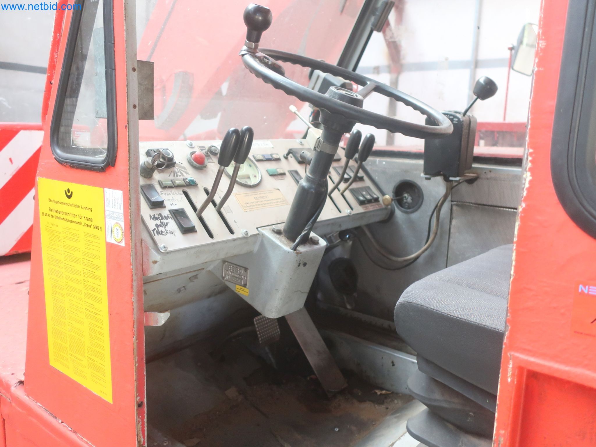 Závody na výrobu a skladování produktů z minerálních olejů, jakož i vstupů a hotových výrobků pro výrobu maziv.-2