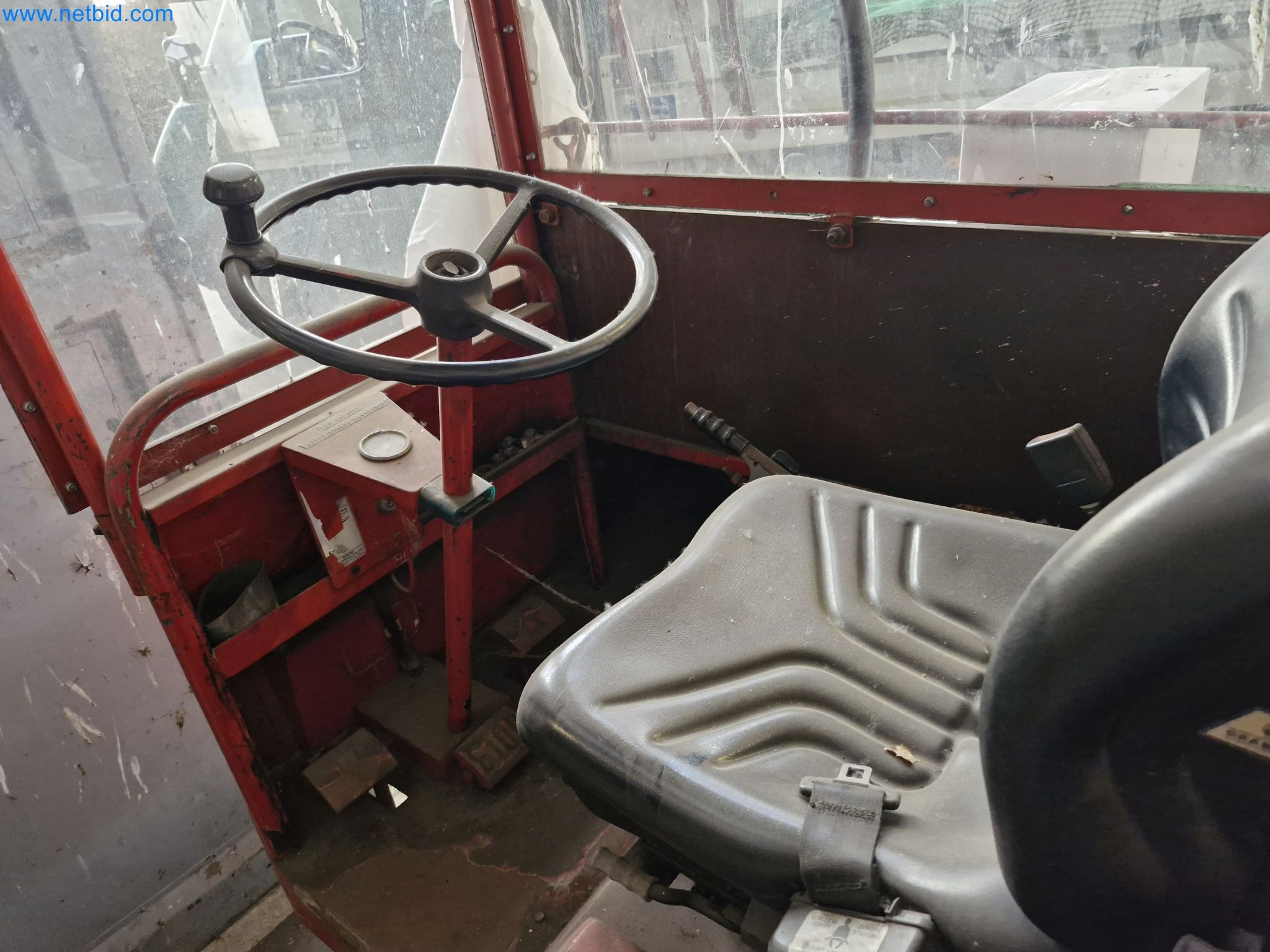 Závody na výrobu a skladování produktů z minerálních olejů, jakož i vstupů a hotových výrobků pro výrobu maziv.-4