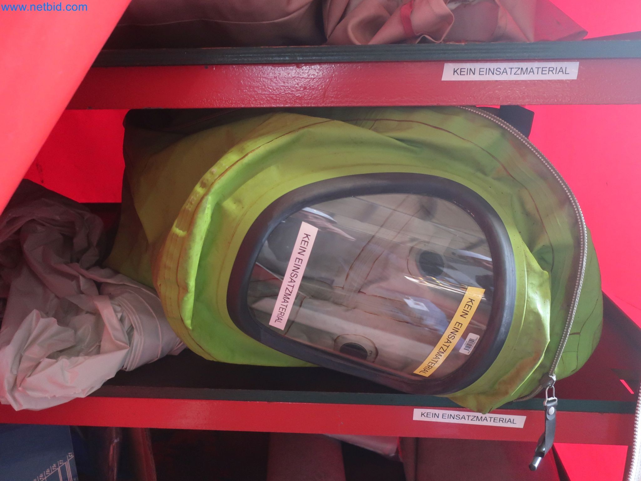 Magazinbestände, Rohöl-/Gas-Öl-/Einsatzpumpen sowie Betriebsausstattung einer Raffinerie-1