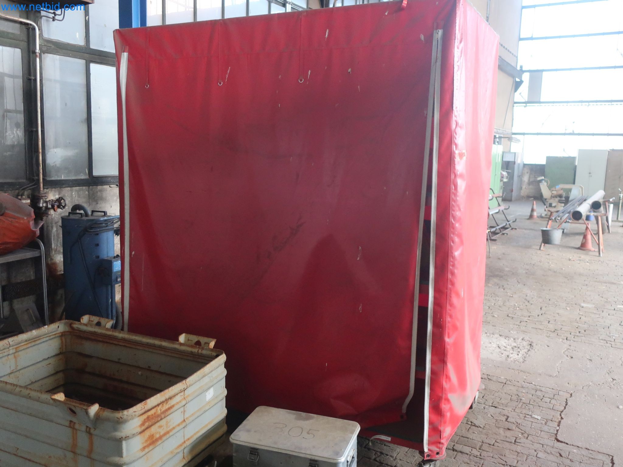 Magazinbestände, Rohöl-/Gas-Öl-/Einsatzpumpen sowie Betriebsausstattung einer Raffinerie-3