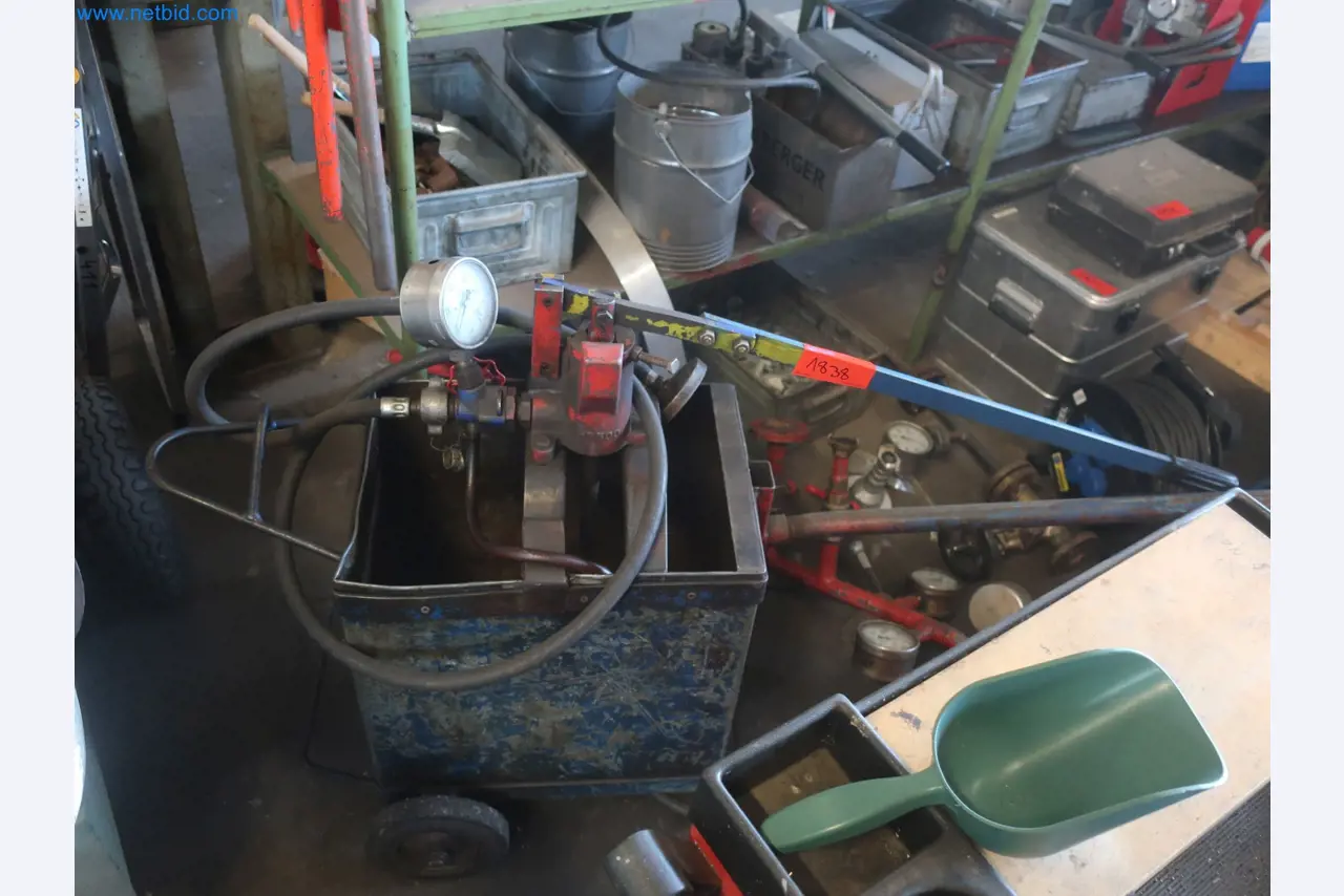 Installations pour la fabrication et le stockage de produits pétroliers ainsi que de produits d'alimentation et de produits finis pour la fabrication de lubrifiants-1