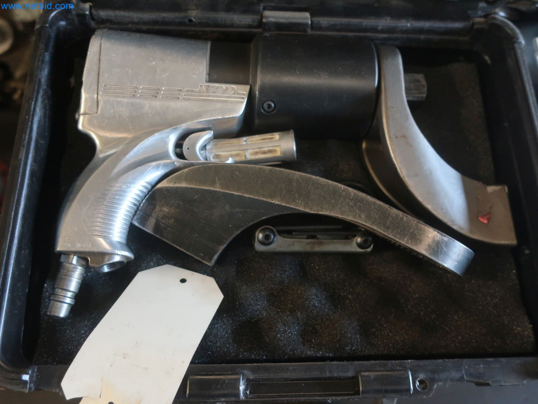 Magazinbestände, Rohöl-/Gas-Öl-/Einsatzpumpen sowie Betriebsausstattung einer Raffinerie-3