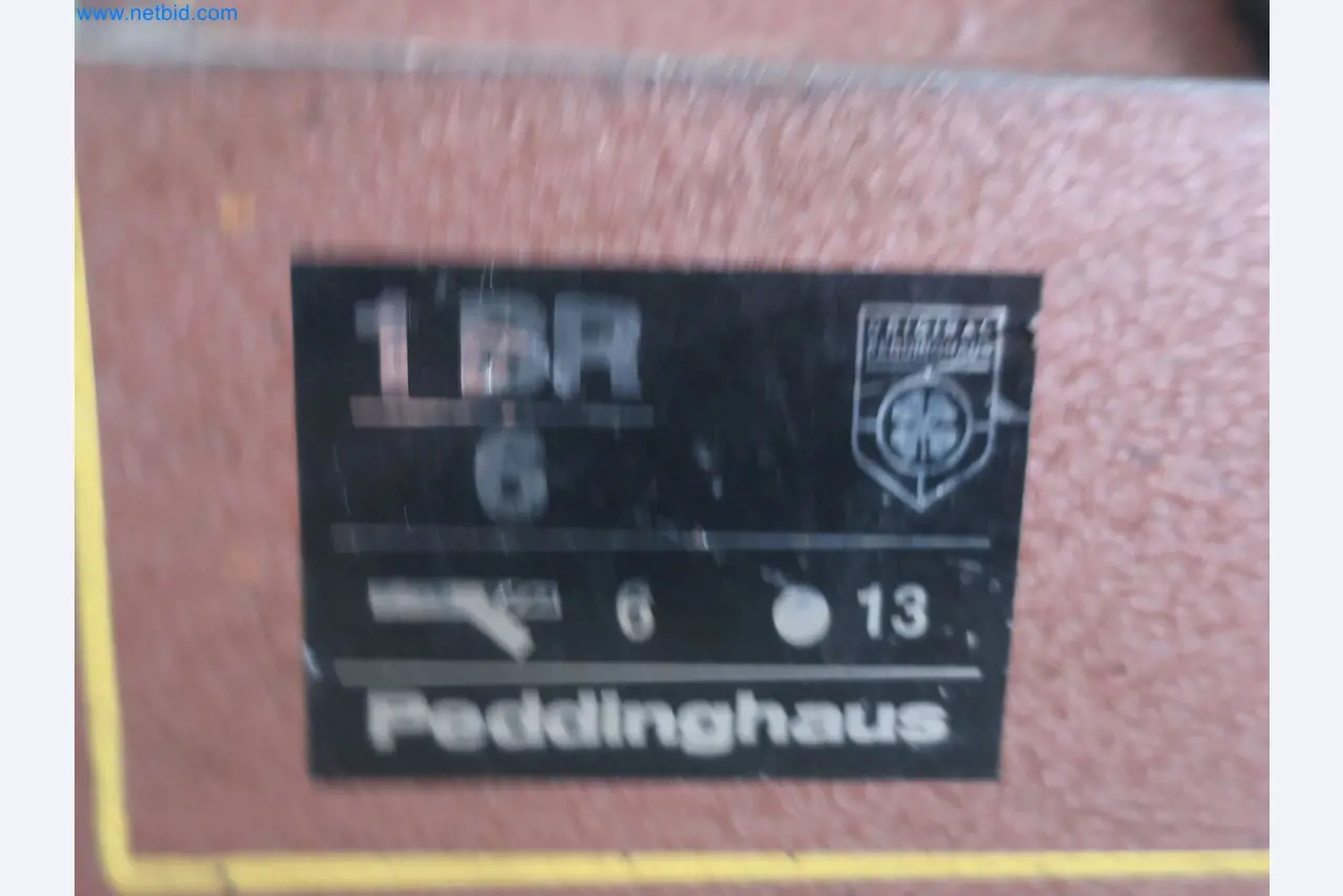 Installations pour la fabrication et le stockage de produits pétroliers ainsi que de produits d'alimentation et de produits finis pour la fabrication de lubrifiants-2