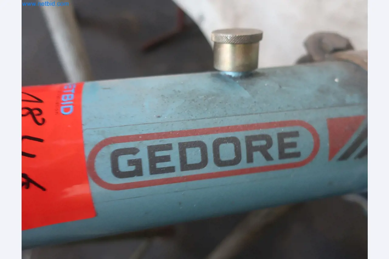 Installations pour la fabrication et le stockage de produits pétroliers ainsi que de produits d'alimentation et de produits finis pour la fabrication de lubrifiants-2