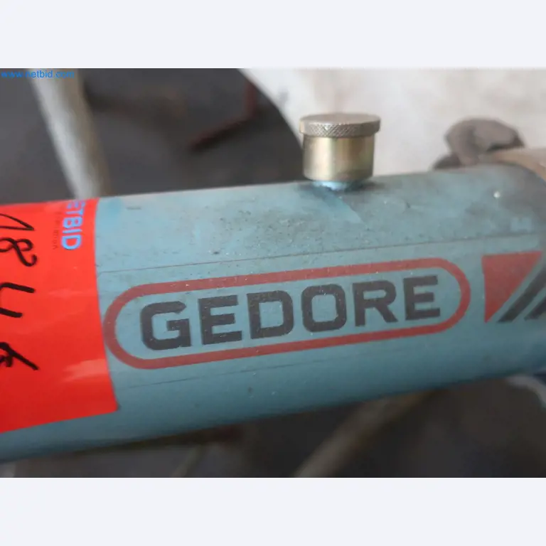 Installations pour la fabrication et le stockage de produits pétroliers ainsi que de produits d'alimentation et de produits finis pour la fabrication de lubrifiants-2