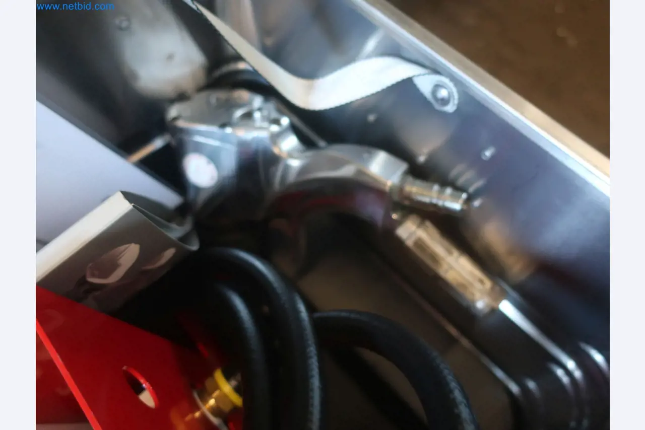 Installations pour la fabrication et le stockage de produits pétroliers ainsi que de produits d'alimentation et de produits finis pour la fabrication de lubrifiants-4