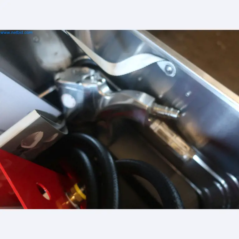 Installations pour la fabrication et le stockage de produits pétroliers ainsi que de produits d'alimentation et de produits finis pour la fabrication de lubrifiants-4