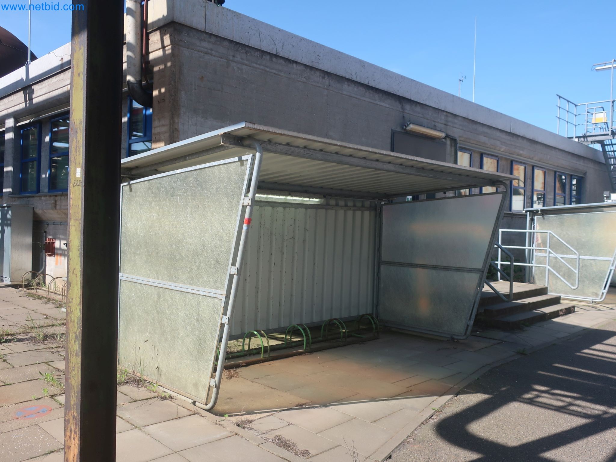 Magazinbestände, Rohöl-/Gas-Öl-/Einsatzpumpen sowie Betriebsausstattung einer Raffinerie-1