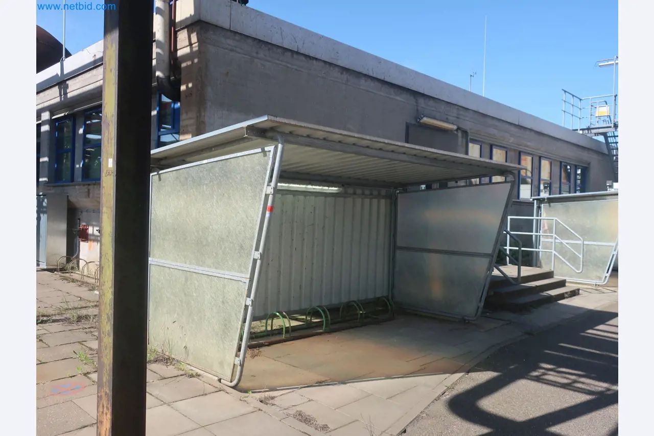 Installations pour la fabrication et le stockage de produits pétroliers ainsi que de produits d'alimentation et de produits finis pour la fabrication de lubrifiants-1