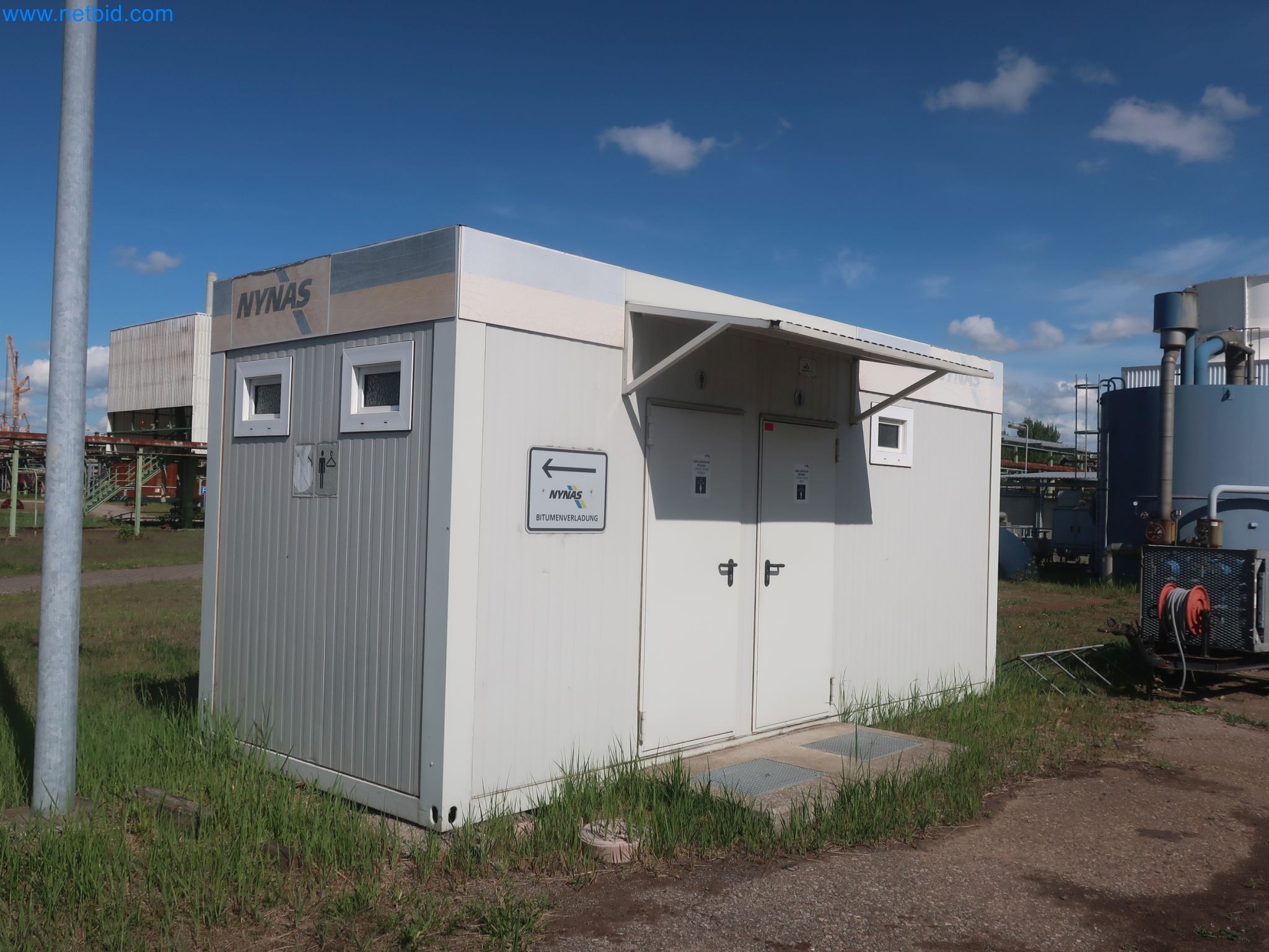 Závody na výrobu a skladování produktů z minerálních olejů, jakož i vstupů a hotových výrobků pro výrobu maziv.-1