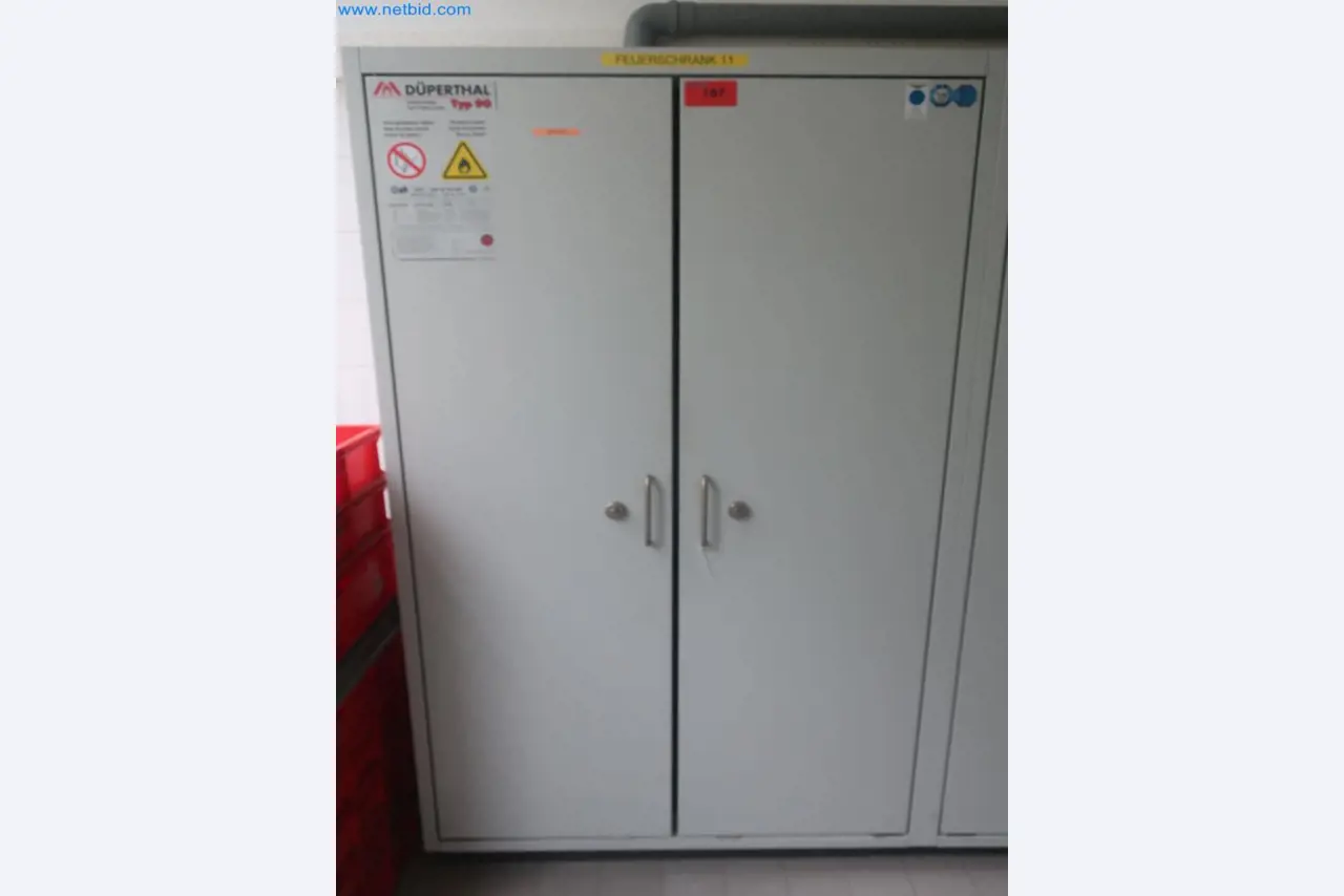 Plantas de producción y almacenamiento de productos derivados del petróleo, así como de insumos y productos acabados para la fabricación de lubricantes.-3