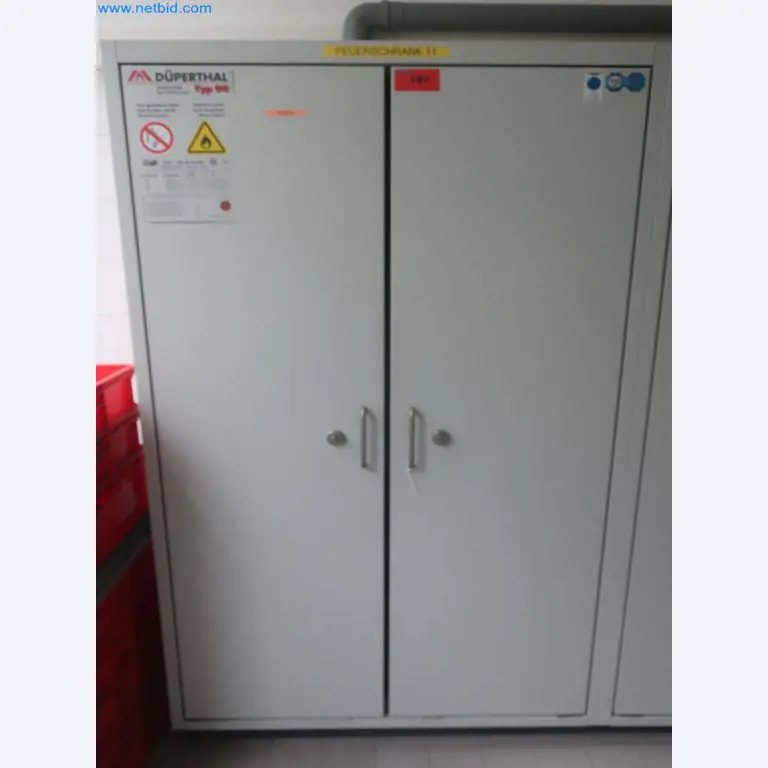 Plantas de producción y almacenamiento de productos derivados del petróleo, así como de insumos y productos acabados para la fabricación de lubricantes.-3