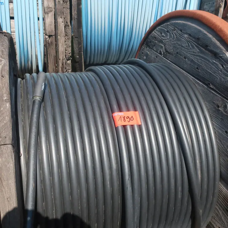 Niederspannungskabel  NYKY-J 4X16²RE