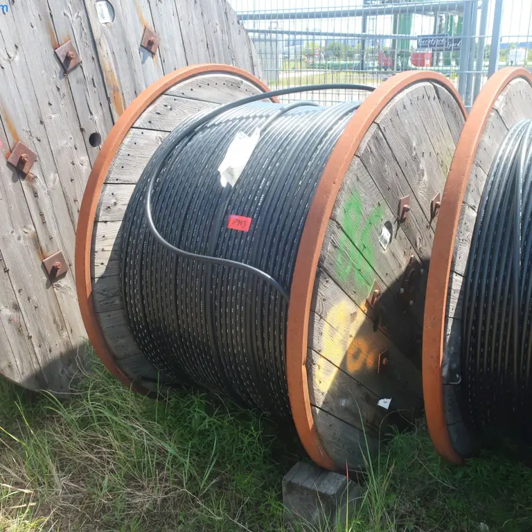 Daten-/Telefonkabel  A-DQ(ZN)b2YM2Y 3X8E9/125+3X8G50/125(OM2+)