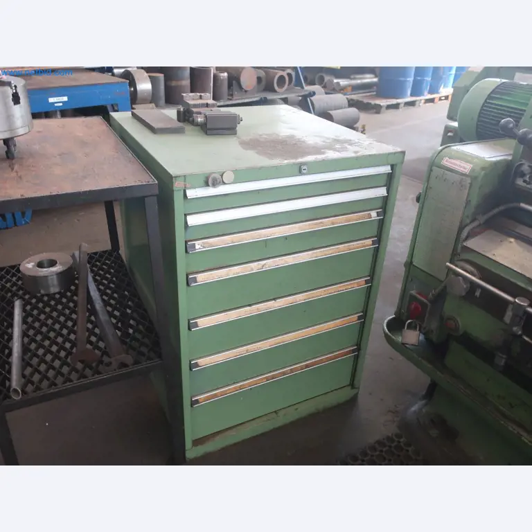 Installations pour la fabrication et le stockage de produits pétroliers ainsi que de produits d'alimentation et de produits finis pour la fabrication de lubrifiants-2