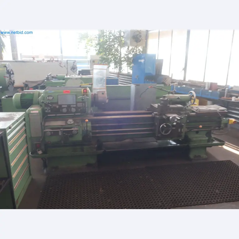 Installations pour la fabrication et le stockage de produits pétroliers ainsi que de produits d'alimentation et de produits finis pour la fabrication de lubrifiants-3