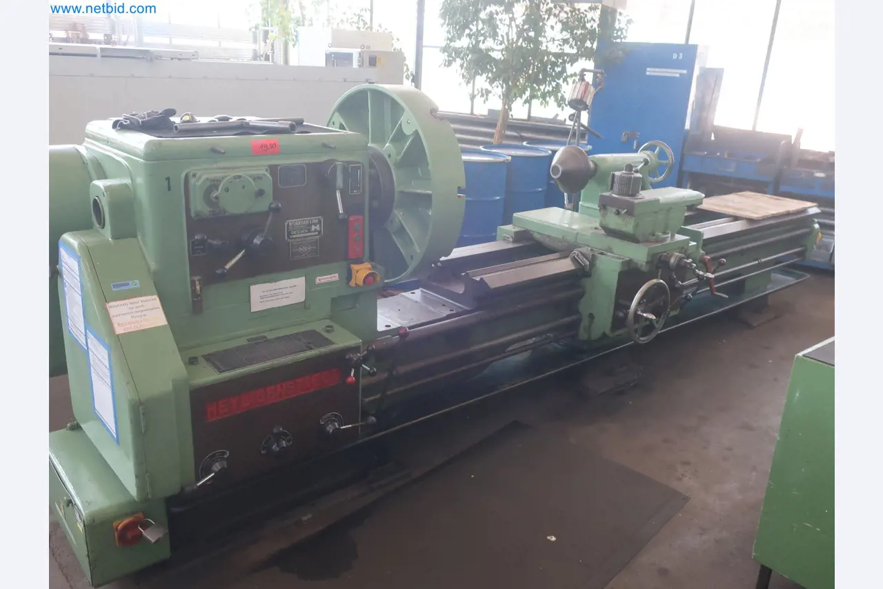 Installations pour la fabrication et le stockage de produits pétroliers ainsi que de produits d'alimentation et de produits finis pour la fabrication de lubrifiants-1