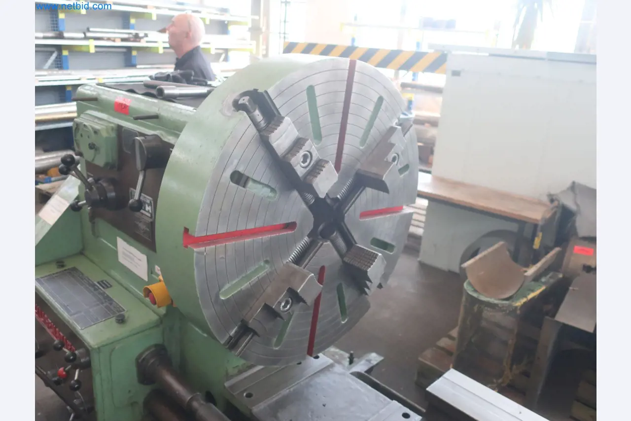 Installations pour la fabrication et le stockage de produits pétroliers ainsi que de produits d'alimentation et de produits finis pour la fabrication de lubrifiants-5