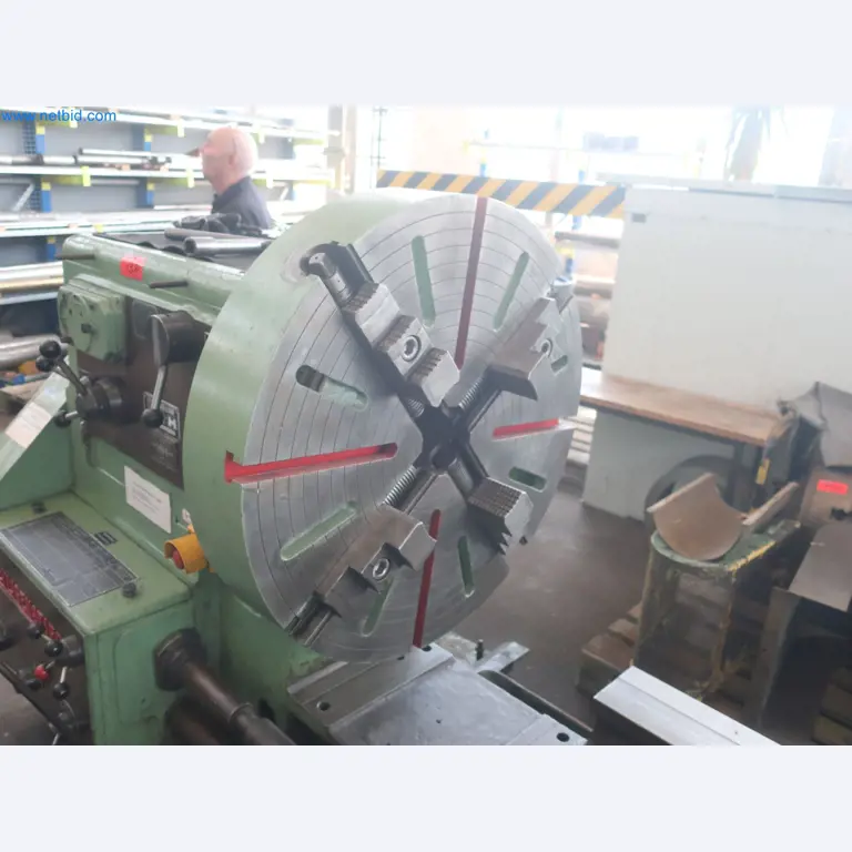 Installations pour la fabrication et le stockage de produits pétroliers ainsi que de produits d'alimentation et de produits finis pour la fabrication de lubrifiants-5