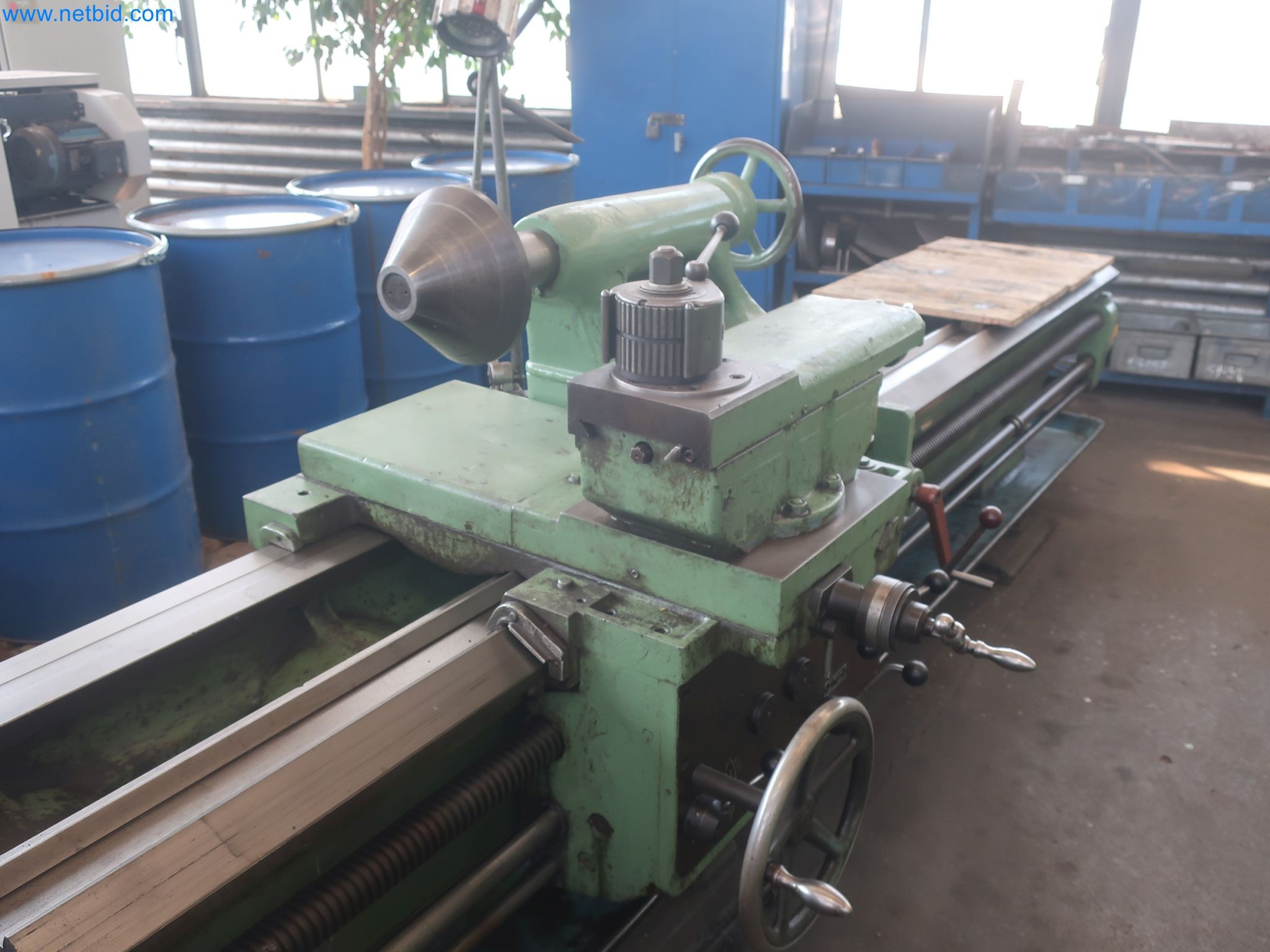 Závody na výrobu a skladování produktů z minerálních olejů, jakož i vstupů a hotových výrobků pro výrobu maziv.-6