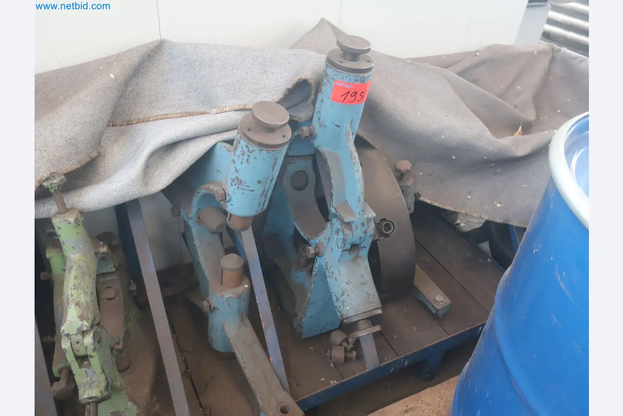 Installations pour la fabrication et le stockage de produits pétroliers ainsi que de produits d'alimentation et de produits finis pour la fabrication de lubrifiants-9