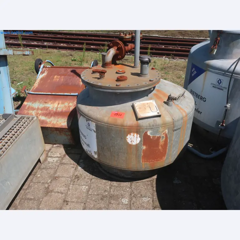 Installations pour la fabrication et le stockage de produits pétroliers ainsi que de produits d'alimentation et de produits finis pour la fabrication de lubrifiants-2