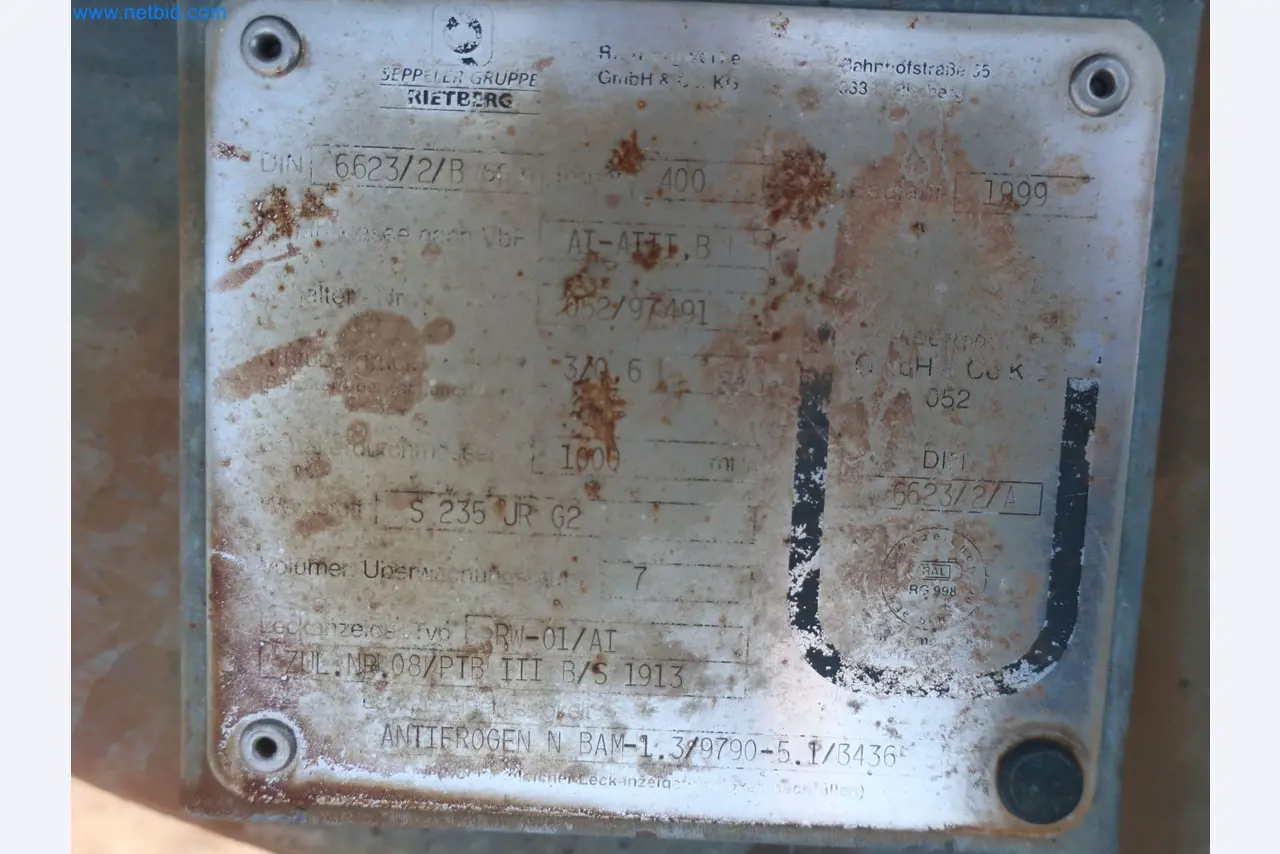 Installations pour la fabrication et le stockage de produits pétroliers ainsi que de produits d'alimentation et de produits finis pour la fabrication de lubrifiants-3