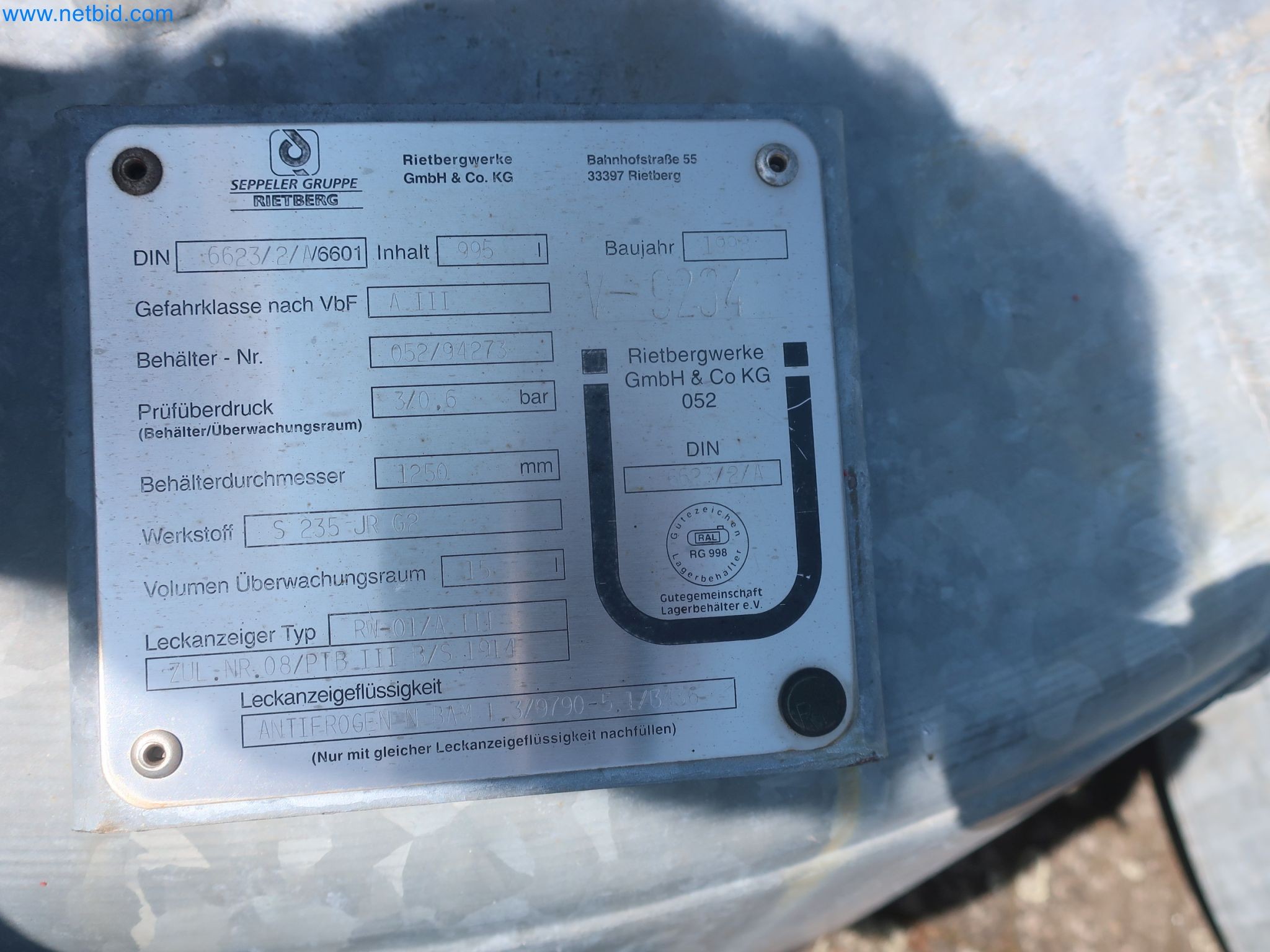 Magazinbestände, Rohöl-/Gas-Öl-/Einsatzpumpen sowie Betriebsausstattung einer Raffinerie-1