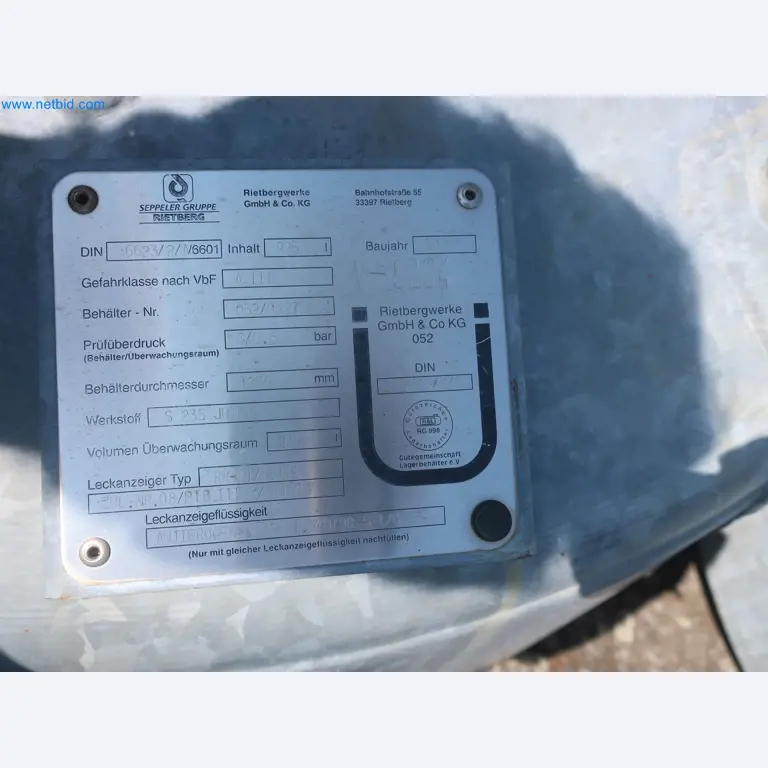 Installations pour la fabrication et le stockage de produits pétroliers ainsi que de produits d'alimentation et de produits finis pour la fabrication de lubrifiants-1