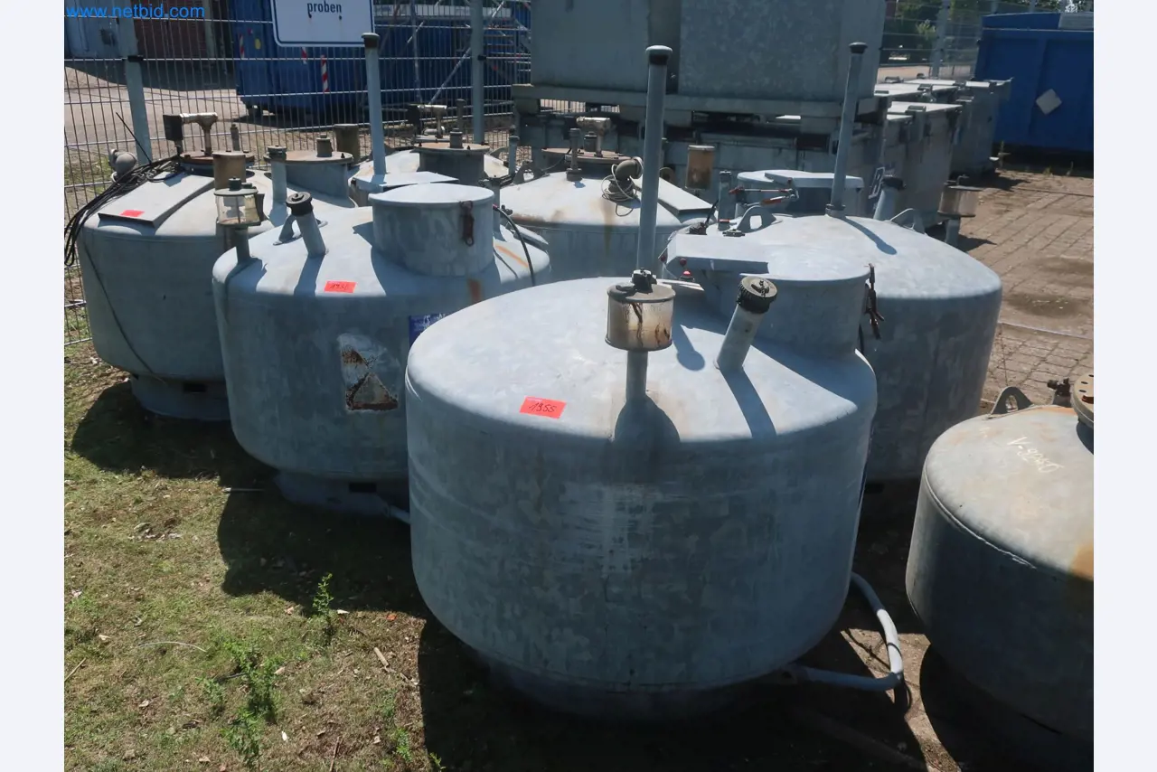 Installations pour la fabrication et le stockage de produits pétroliers ainsi que de produits d'alimentation et de produits finis pour la fabrication de lubrifiants-1