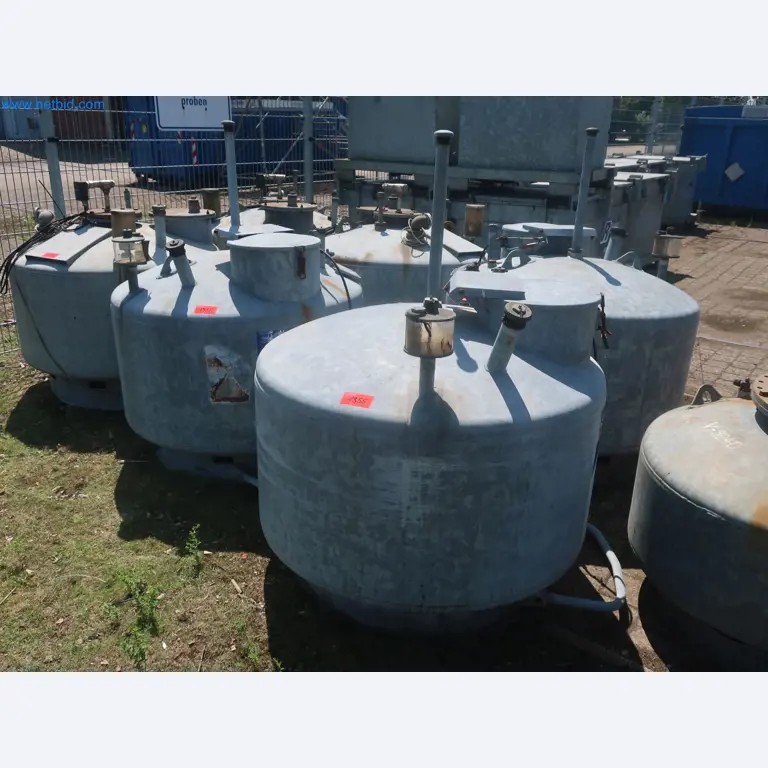 Installations pour la fabrication et le stockage de produits pétroliers ainsi que de produits d'alimentation et de produits finis pour la fabrication de lubrifiants-1