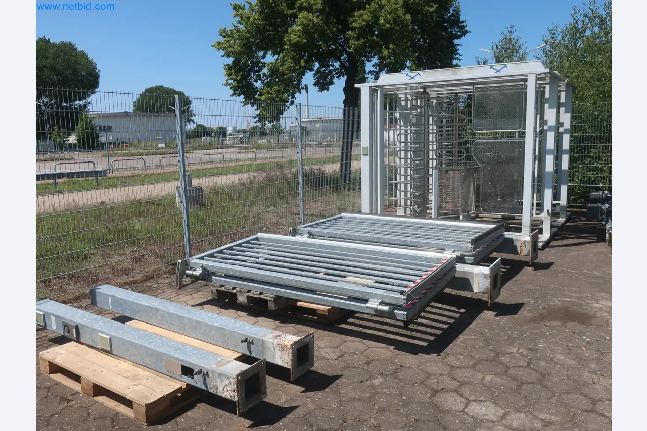 Installations pour la fabrication et le stockage de produits pétroliers ainsi que de produits d'alimentation et de produits finis pour la fabrication de lubrifiants-1