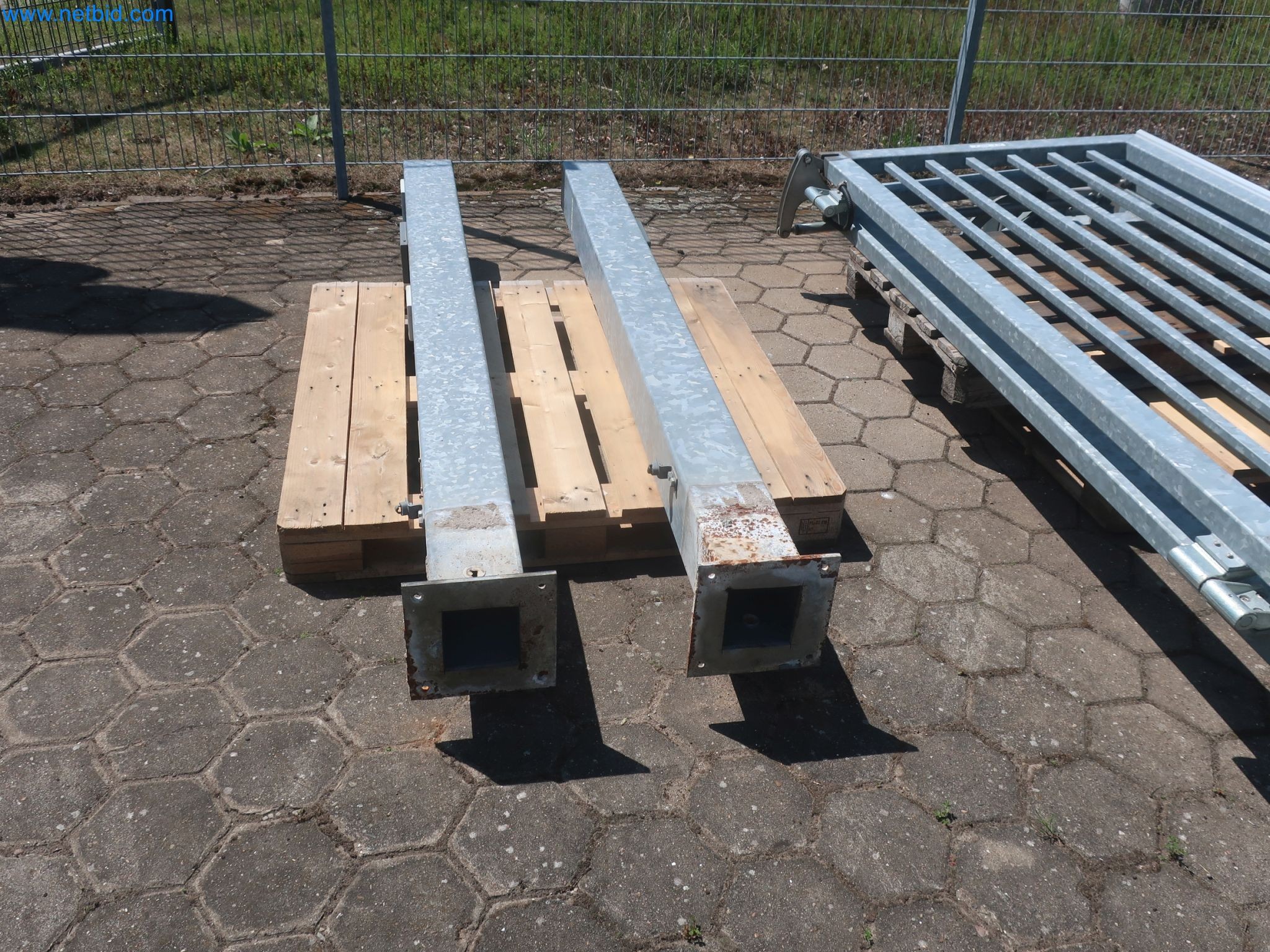 Magazinbestände, Rohöl-/Gas-Öl-/Einsatzpumpen sowie Betriebsausstattung einer Raffinerie-3