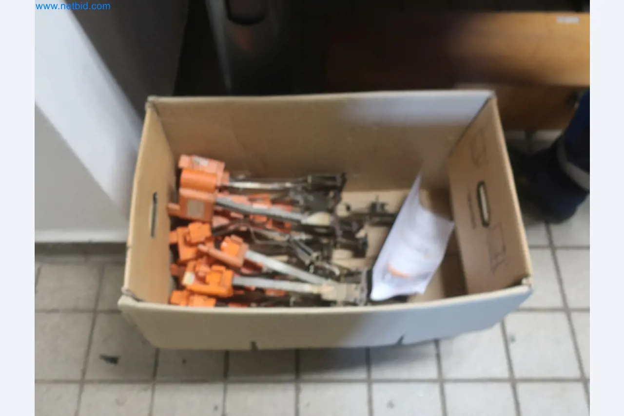 Závody na výrobu a skladování produktů z minerálních olejů, jakož i vstupů a hotových výrobků pro výrobu maziv.-1