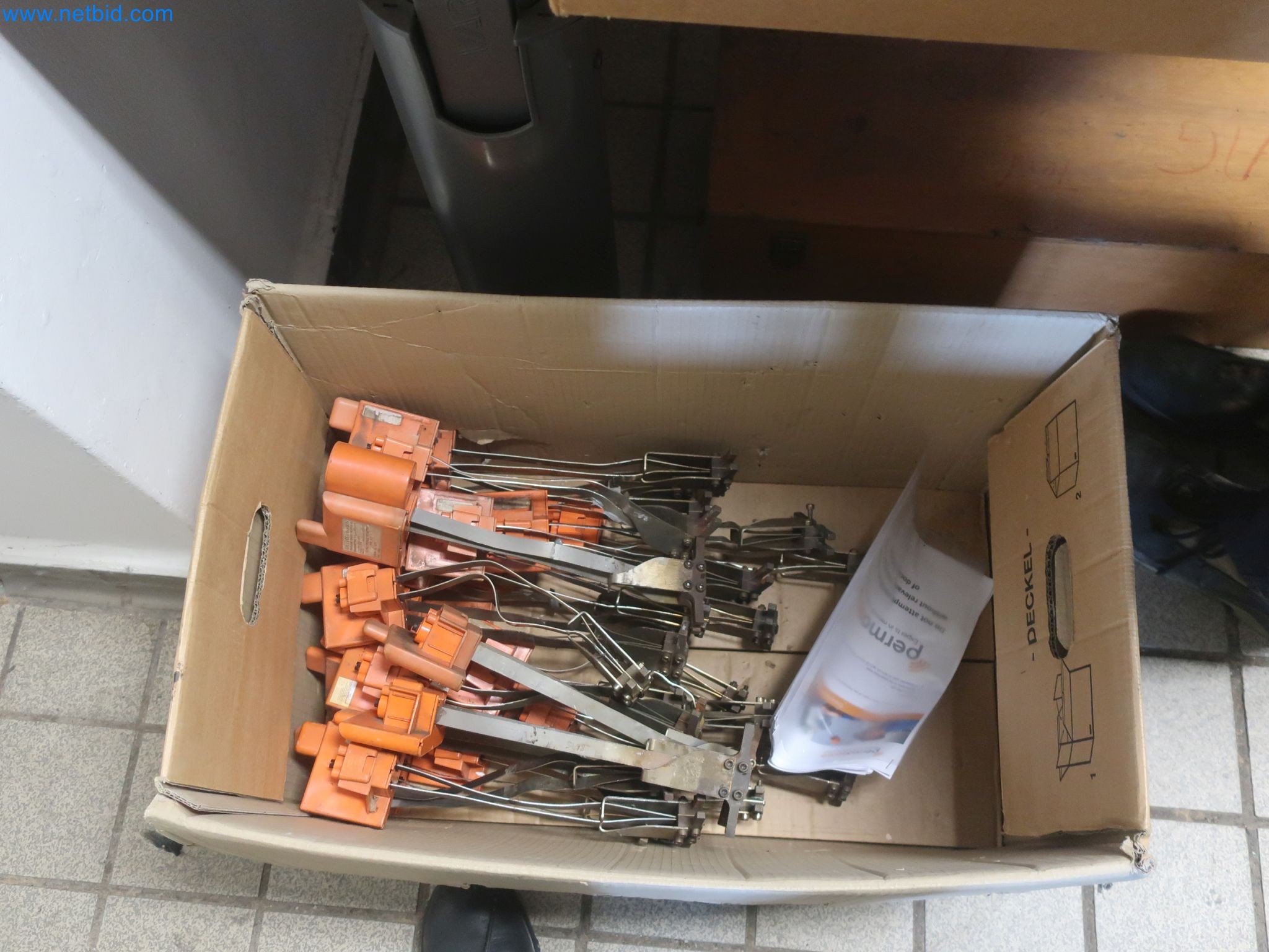 Závody na výrobu a skladování produktů z minerálních olejů, jakož i vstupů a hotových výrobků pro výrobu maziv.-3